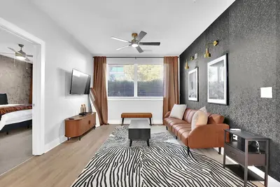Image de Southern Luxury in North Atl - 2br 2bth - Free Parking