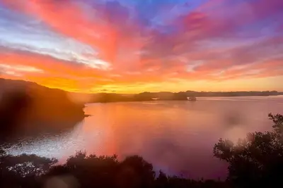 Image de Olive Grove Cottage - olive groves, sea views and water access - total privacy