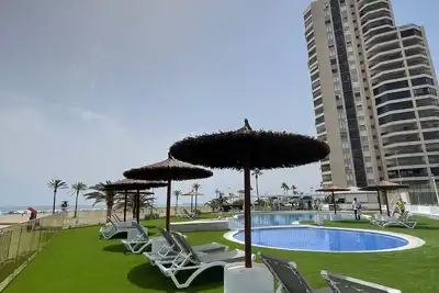 Image de Space 2, 1st line, jacuzzi, swimming pool.