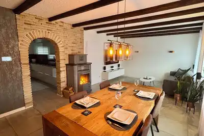 Image de Cozy house with whirlpool & fireplace