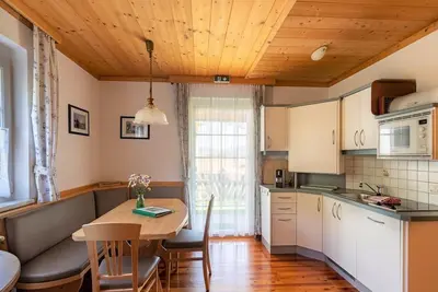 Image de Fireplace (from 3 nights) - Ferienwohnungen Perhofer