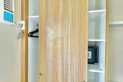 Image de Comfy Sanctuary + Memory Foam w/ 400mbps WiFi, Netflix, Disney+, & Prime Videos