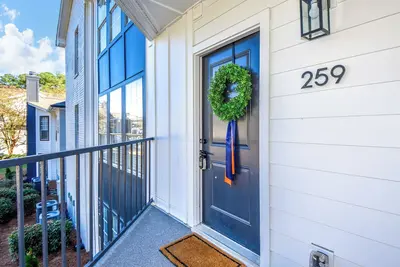 Image de New! Shug's Station, 2 Br, 2ba condo close to Auburn University, sleeps 4!