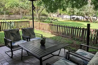 Image de Cozy, quiet 1-bedroom pet-friendly cottage in the equestrian heart of the metro.