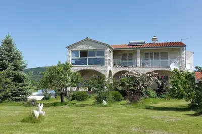 Image de Villa avec court de tennis, salle de sport et sauna