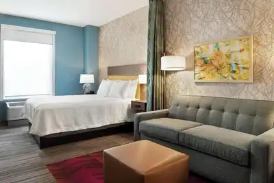 Image de Relax in Style at This Modern, Fully Equipped Suite in Brooklyn Park