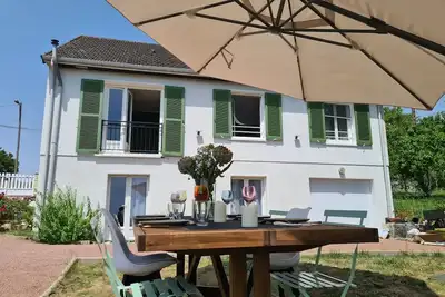 Image de Maison de Charme proche Sancerre – Vue Panoramique sur la Nature