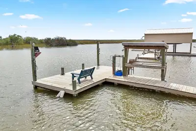 Image de Cozy Escape on The Caney Creek - Sargent, Tx - Excellent Fishing