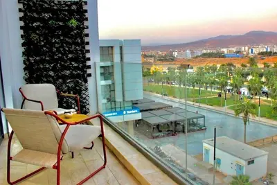 Image de Sunny  Downtown Agadir Bay Apartment With Palm View For Relaxing And Scenic Stay