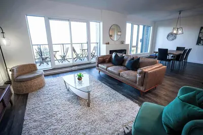 Image de 310 | Condo de Luxe Le Sérénité | Vue et Piscine