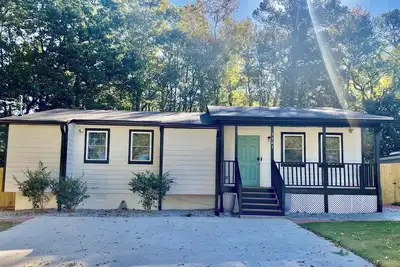 Image de Spacious 3br/2ba Near Six Flags & Atlanta – Modern Comfort at La Perle Cachee