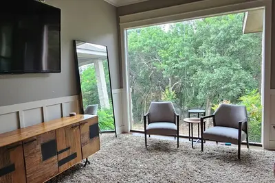 Image de Peaceful 4 bedroom across from Stillhouse Hollow Lake