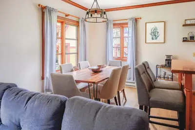 Image de Mountain Top Home- Minutes to Tremblant Village