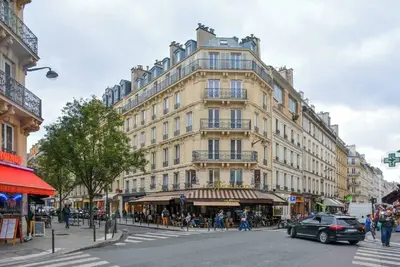 Image de An Authentic Parisian Stay With Refined Understated DÉCOR At Rue Cherhe Midi