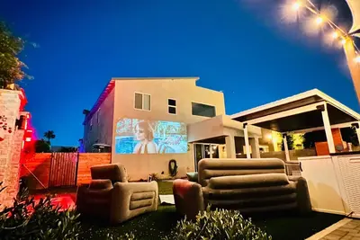 Image de Casa Lumina | Cinema · Hot Tub · Waterfall · Fire