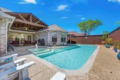 Ultimate Escape! Large Pool Spa! PingPong Ps5 | Ev