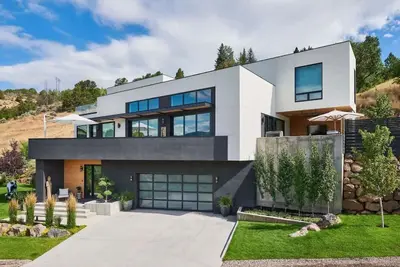 Image de Modern Mountain Masterpiece Basalt Luxury Retreat