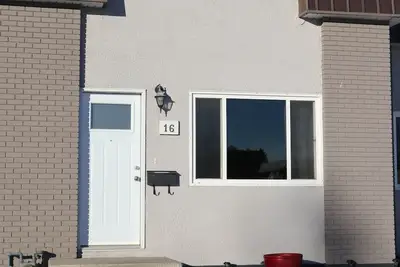 Image de A Cozy - Spacious Urban Retreat