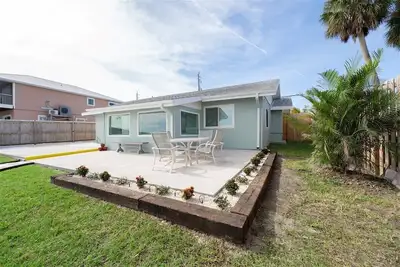 Image de Waterfront Escape on the Manatee River - Charming 3-bedroom house in Ellenton