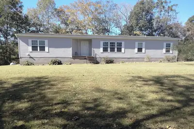 Image de Beautiful piece of property in Lawrence county. Great location for Natra folks.