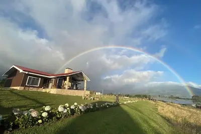 Cabin with Central Valley View Villa Ron Dafa Casa Renacer