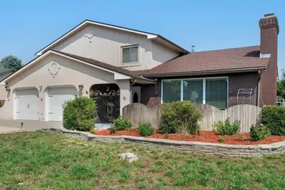 Image de Executive 3-bedroom 3 Bth Home in Pueblo with Jetted Tub and Hot Tub,