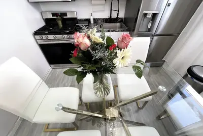 Image de Luxe spacious 4bedroom in the heart Yonkers