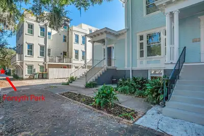 Image de Newly Renovated Victorian Apt, Steps from Forsyth Park