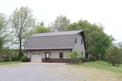 Image de Willow Acres | Fire pit + Grill