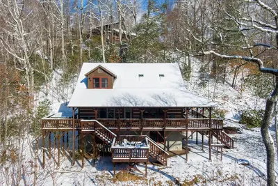 Image de About Time - hot tub, game table, close to Boone!