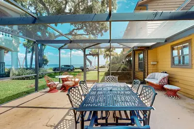 Image de Indian River Lagoon Vista — Shared Boat Access, Pier Fishing, Outdoor Patio Dining 🌅