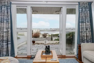 Image de 8 Thurlestone Rock, pet friendly, with pool in Thurlestone