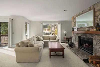 Image de Sundance Slopeside | Walk to Lift + Pool & Hot Tub