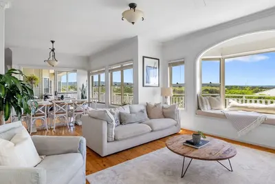 Image de Hillview House - A stylish country escape with breathtaking views