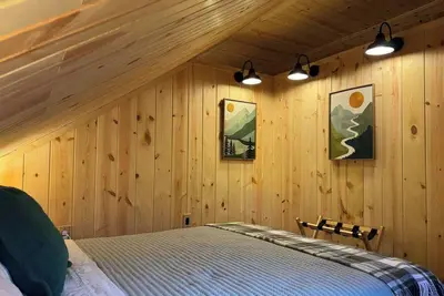 Image de 3q/1t, High Speed Internet, 1800's renovated Barn