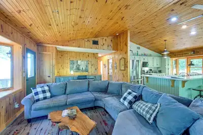 Image de Mountain View Retreat | Fireplace + Ev