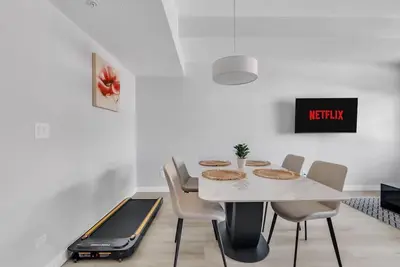 Image de Modern 2br Townhome in Belmont with Ac & Parking