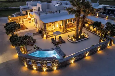 Image de Villa Palm · Seaview, Hot tub · 200m from Ftelia Beach