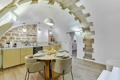 Image de Superbe Appartement Neuf Le Marais Place des Vosges
