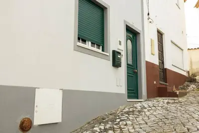 Image de Elegant 3-Bedroom Home in Historic São Martinho do Porto
