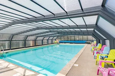 Image de Mobil-home \"Calvi\" : Vacances en Dordogne, Piscine Partagée & Mini-Ferme près de Sarlat