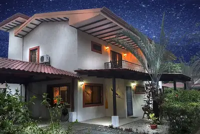 Image de Sunset Villa, maison confortable à deux pas de la plage