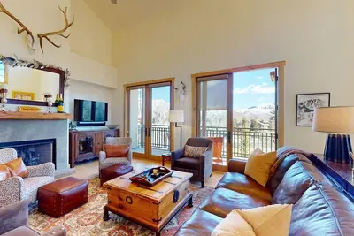 Image de Elkhorn Springs 15 - Luxury w/ Great Views, Walk to Pool, Tennis, Golf