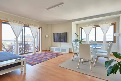 Image de ★ Algarve Ocean Tri-View Luxury Apartment w/Pool★