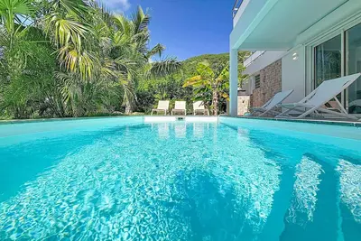 Image de Villa La Note Bleue – Piscine, jardin & vue mer