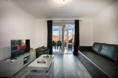 Image de Stylish 2-Bed Home in Nottingham | WiFi | - Pass the Keys