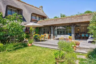 Image de Superbe chaumière de charme à 100 m de la plage de Deauville