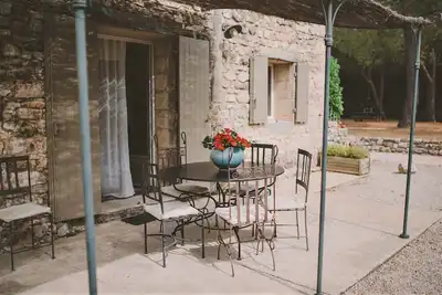 Image de Maison de vacances « Rodin - Mas De Rey » avec terrasse privée, jardin commun et Wi-Fi