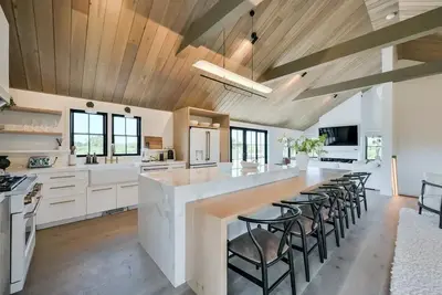 Modern Madaket Compound with Pool, Cabana & Sunset Views