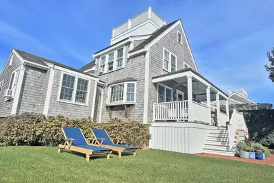 5 Bedroom Brant Point Beach House